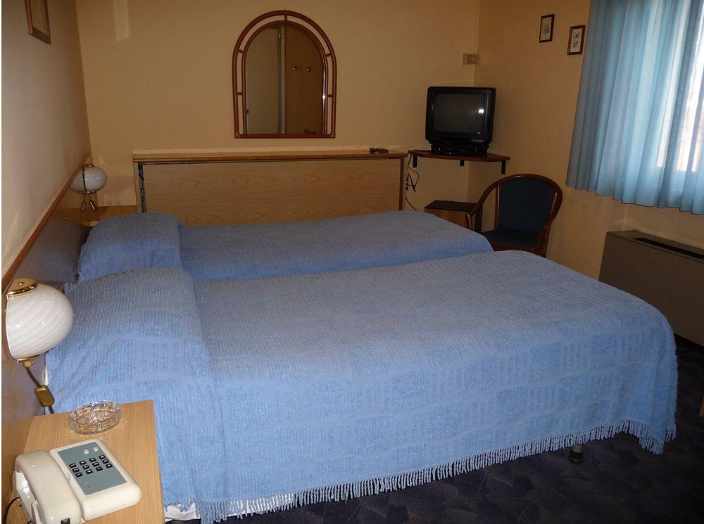 Hotel Astoria อัลโตพาสซิโอ ภายนอก รูปภาพ