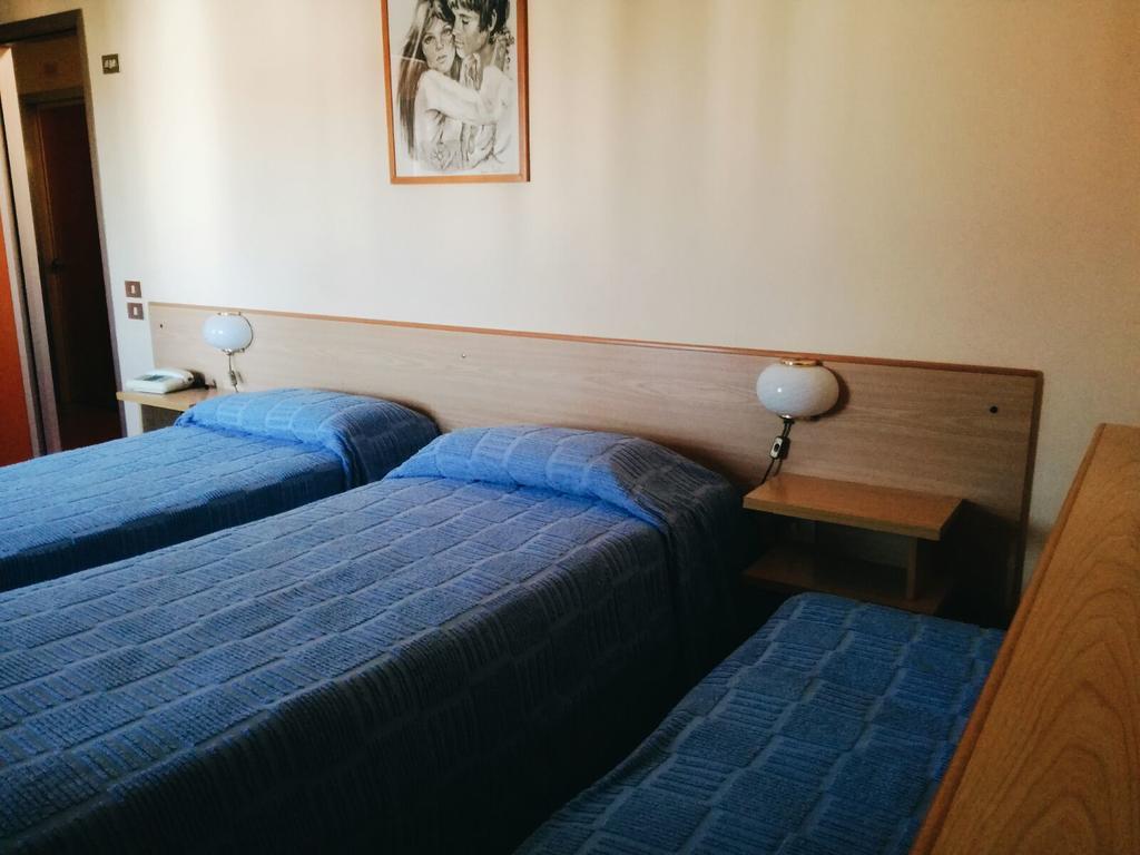 Hotel Astoria อัลโตพาสซิโอ ภายนอก รูปภาพ