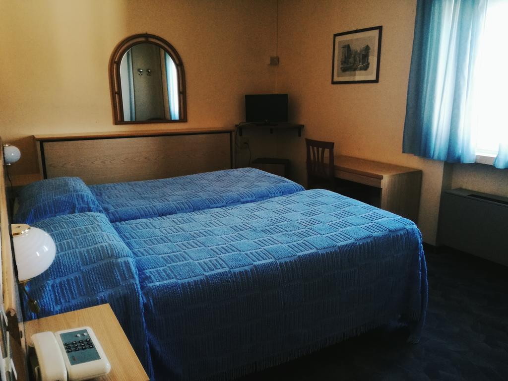 Hotel Astoria อัลโตพาสซิโอ ภายนอก รูปภาพ